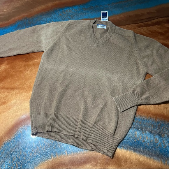 Vintage Pendleton Camel Hair V-Neck Sweater Tan Large made in USA NOS - Picture 1 of 10